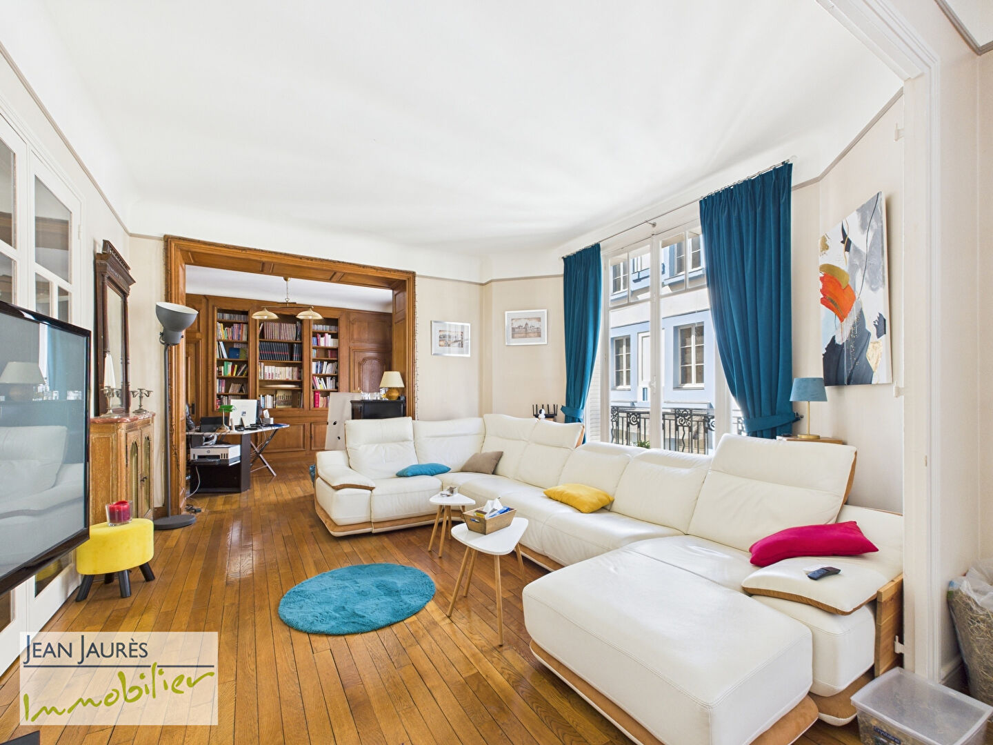 Copropriété Art Déco avec ascenseur : rare appartement avec GARAGE