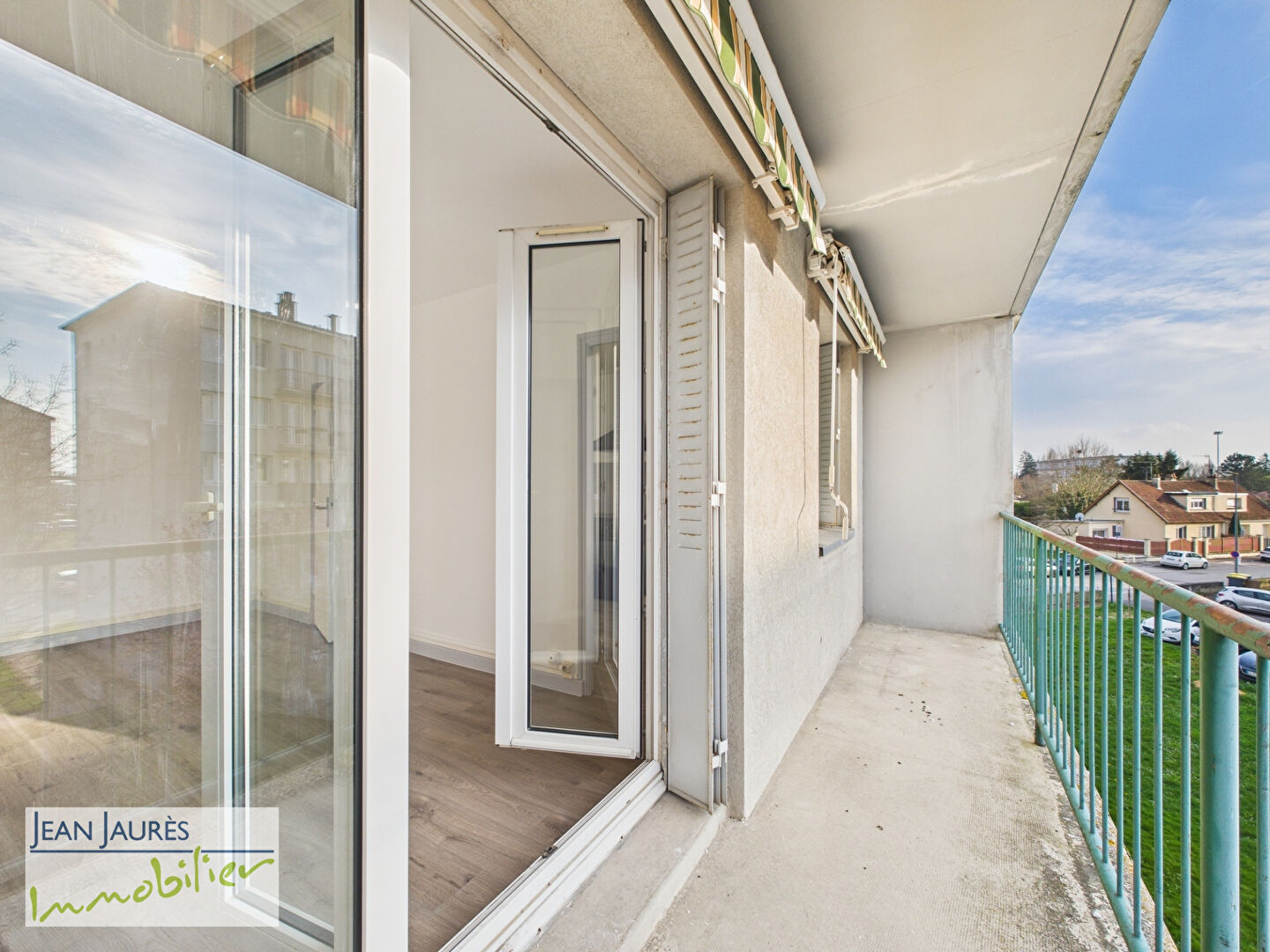 Photo Appartement proche IUT et UTT, 2 chambres et balcon image 1/6