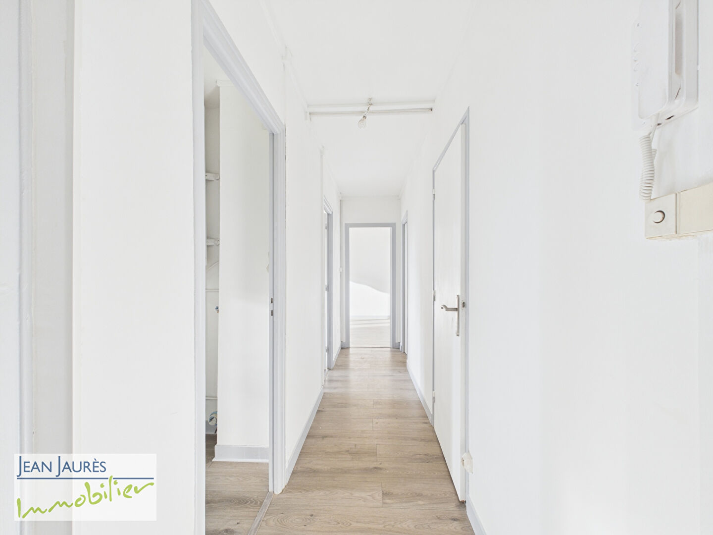 Photo Appartement proche IUT et UTT, 2 chambres et balcon image 5/6