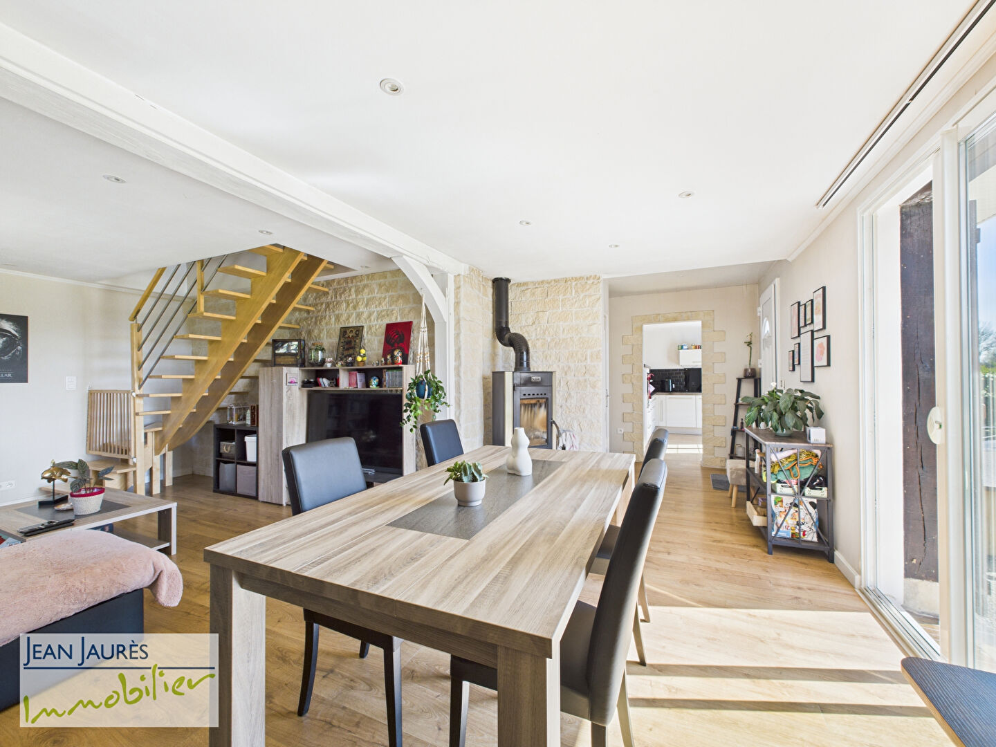 Photo Beau plain pied de 3 chambres, en excellent état image 6/6