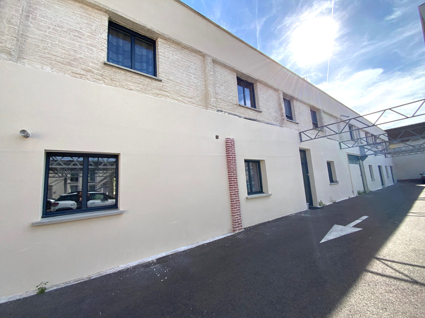 Photo CENTRE DE STE SAVINE, SPACIEUX T3 DE PLAIN PIED DE 73M² AVEC PARKING image 2/6