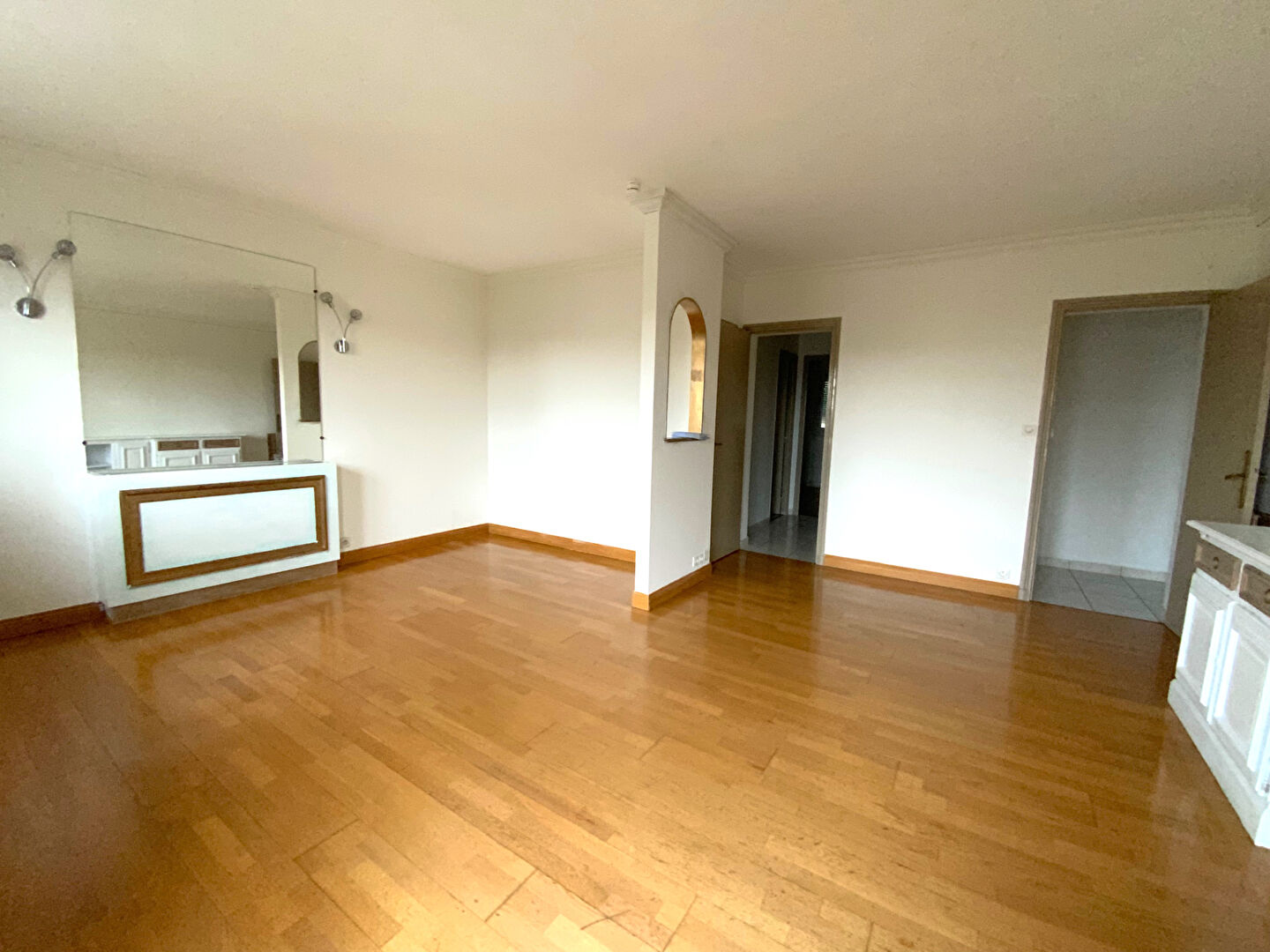 Photo TROYES, A DEUX PAS DU CENTRE ET DES ECOLES, T3 DE 63M² + BALCON ET PARKING COMMUN image 2/6