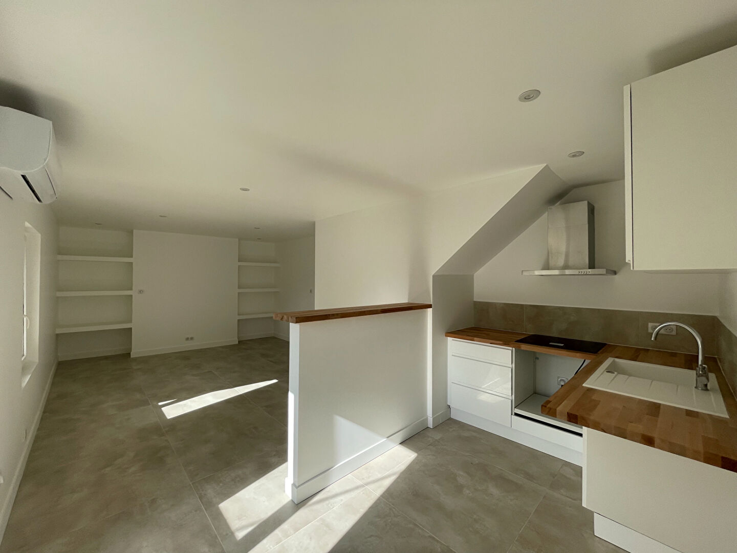 STE SAVINE, SECTEUR GARE, BEAU DUPLEX RÉNOVÉ T4 DE 73M²