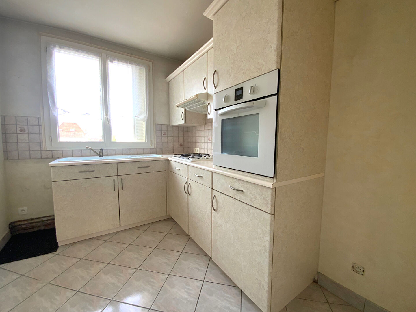 Photo AU PIED DU CENTRE VILLE, T4 DE 62M², IDÉAL COLOCATION, RENTABILITÉ POSSIBLE 10% image 5/6