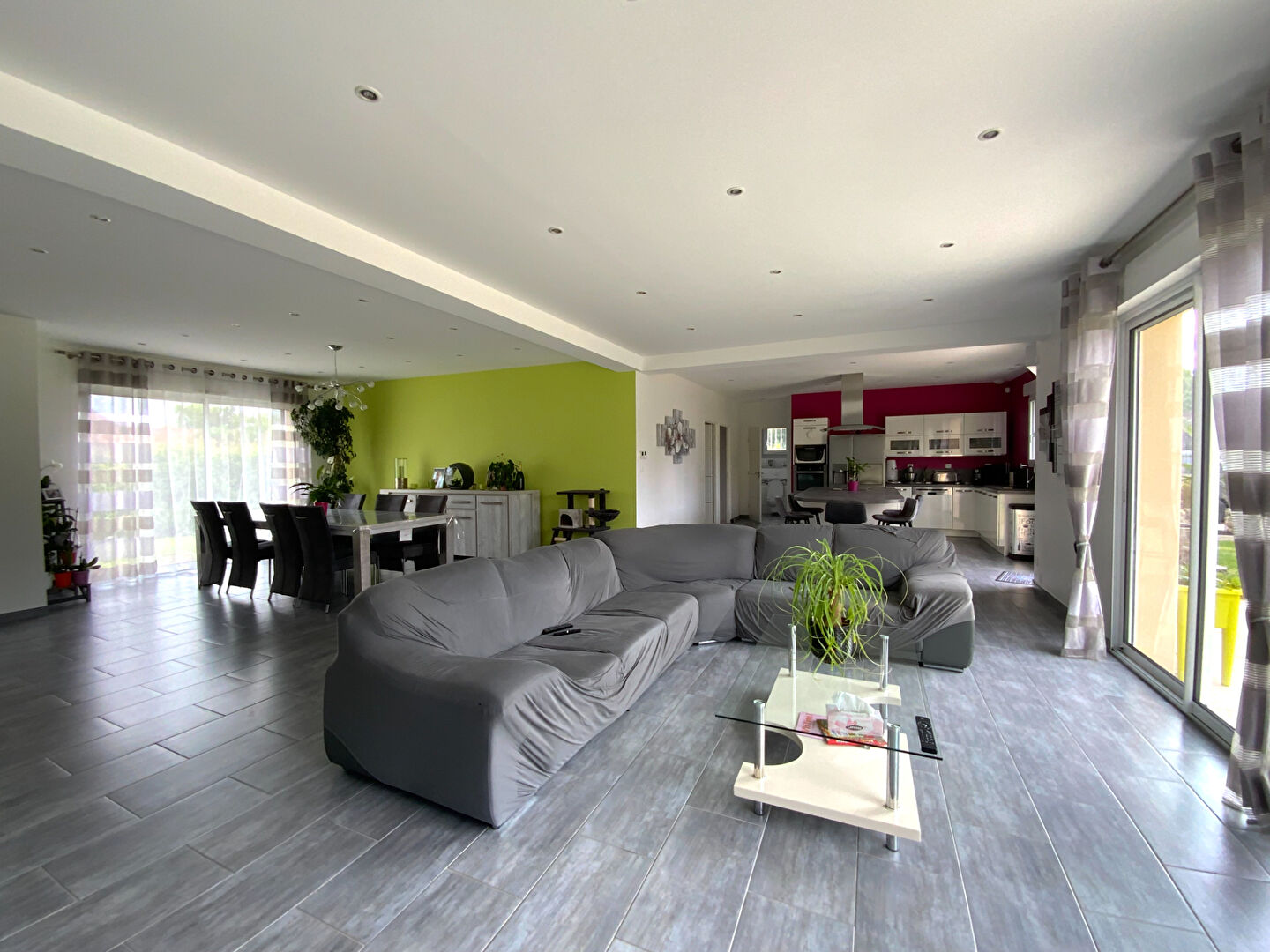 Photo A MONTAULIN, BEAU PAVILLON DE 210M² SUR TERRAIN DE 900M² image 5/6