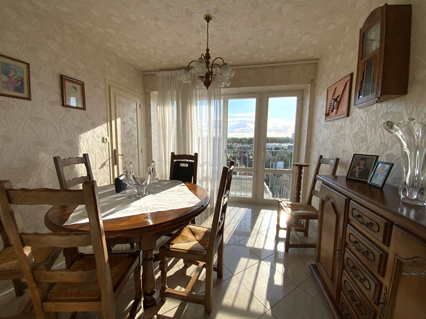 Photo A DEUX PAS DU CENTRE, APPARTMENT T4 TRAVERSANT DE 74M² image 3/6