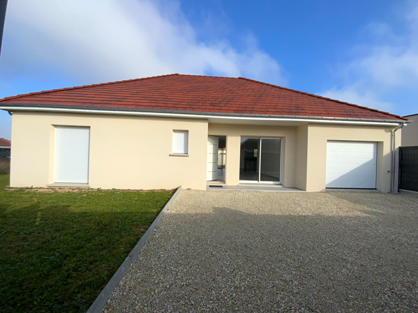 BREVIANDES, BEAU PAVILLON DE PLAIN PIED DE 110m² SUR 600M² DE TERRAIN!