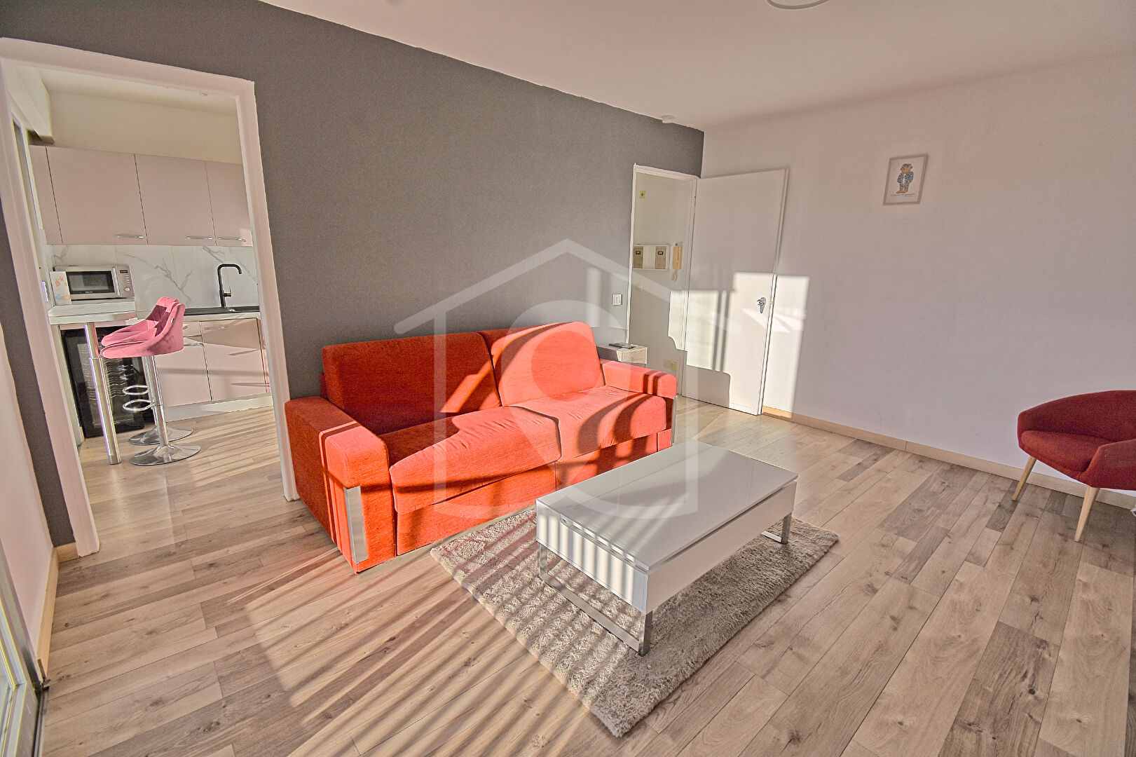 Photo Studio Meublé avec terrasse - Vue panoramique image 4/6