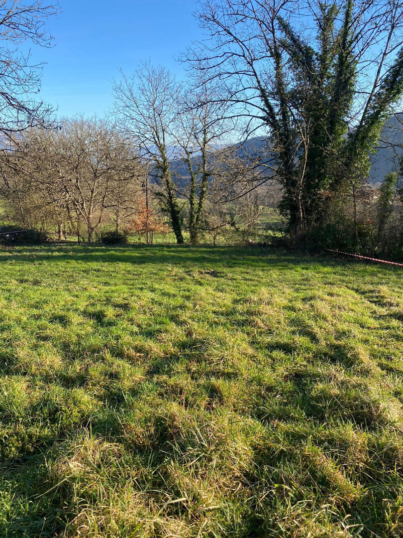 Photo A 10 mn de Belley, Terrain de 980 m2 libre de tout constructeur image 3/4