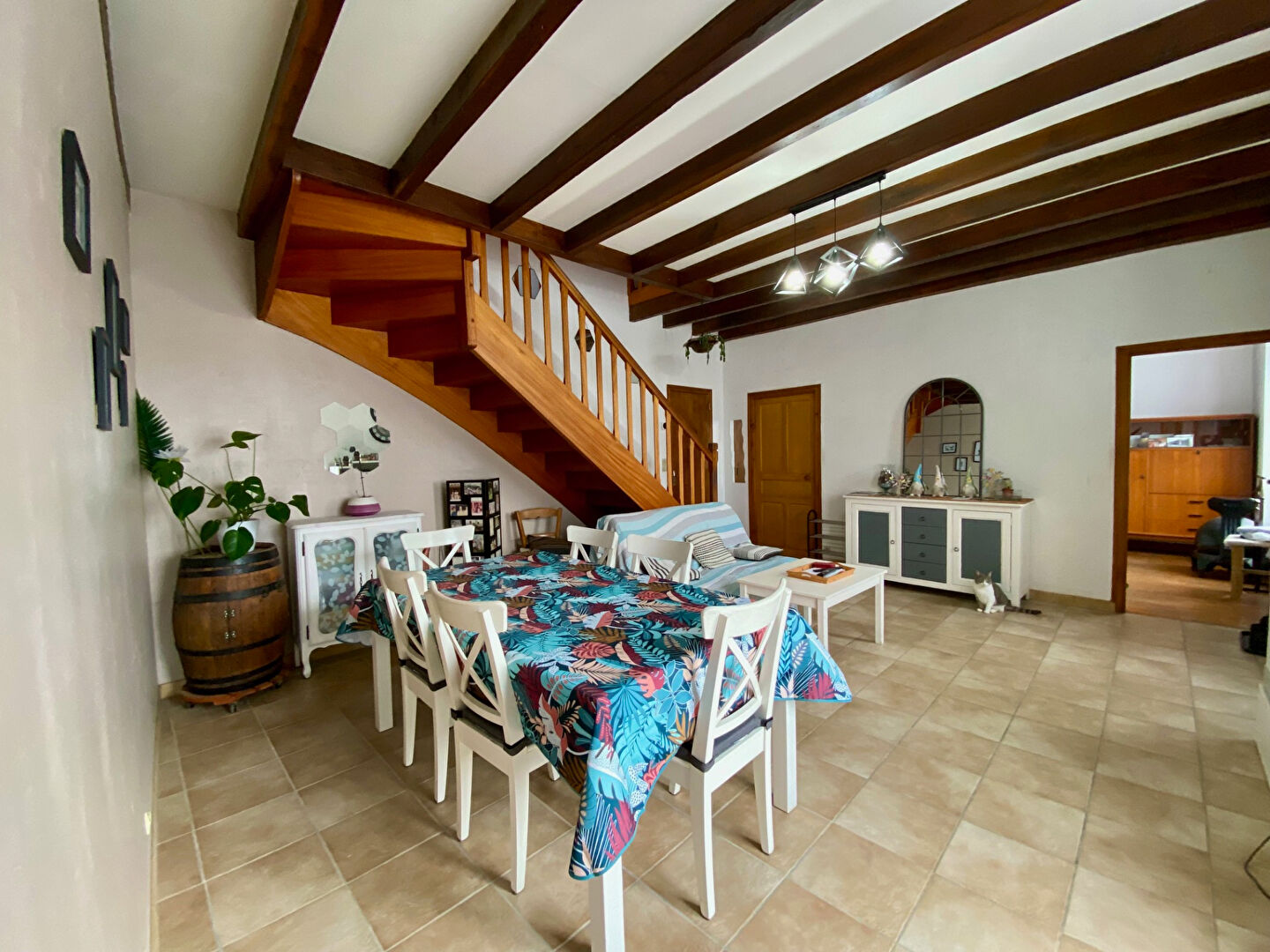 Photo Maison  6 pièce(s) 175m² sur un terrain de 1155 m² image 2/6