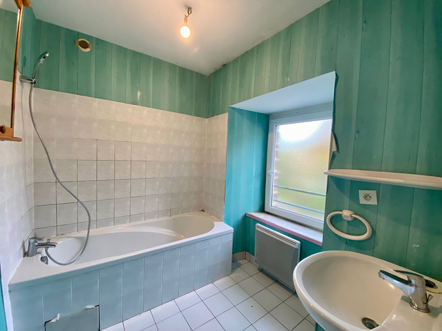 Photo Maison en pierre 120 m² 4 chambres bourg BEIGNON sur un terrain de 190 m² image 6/6