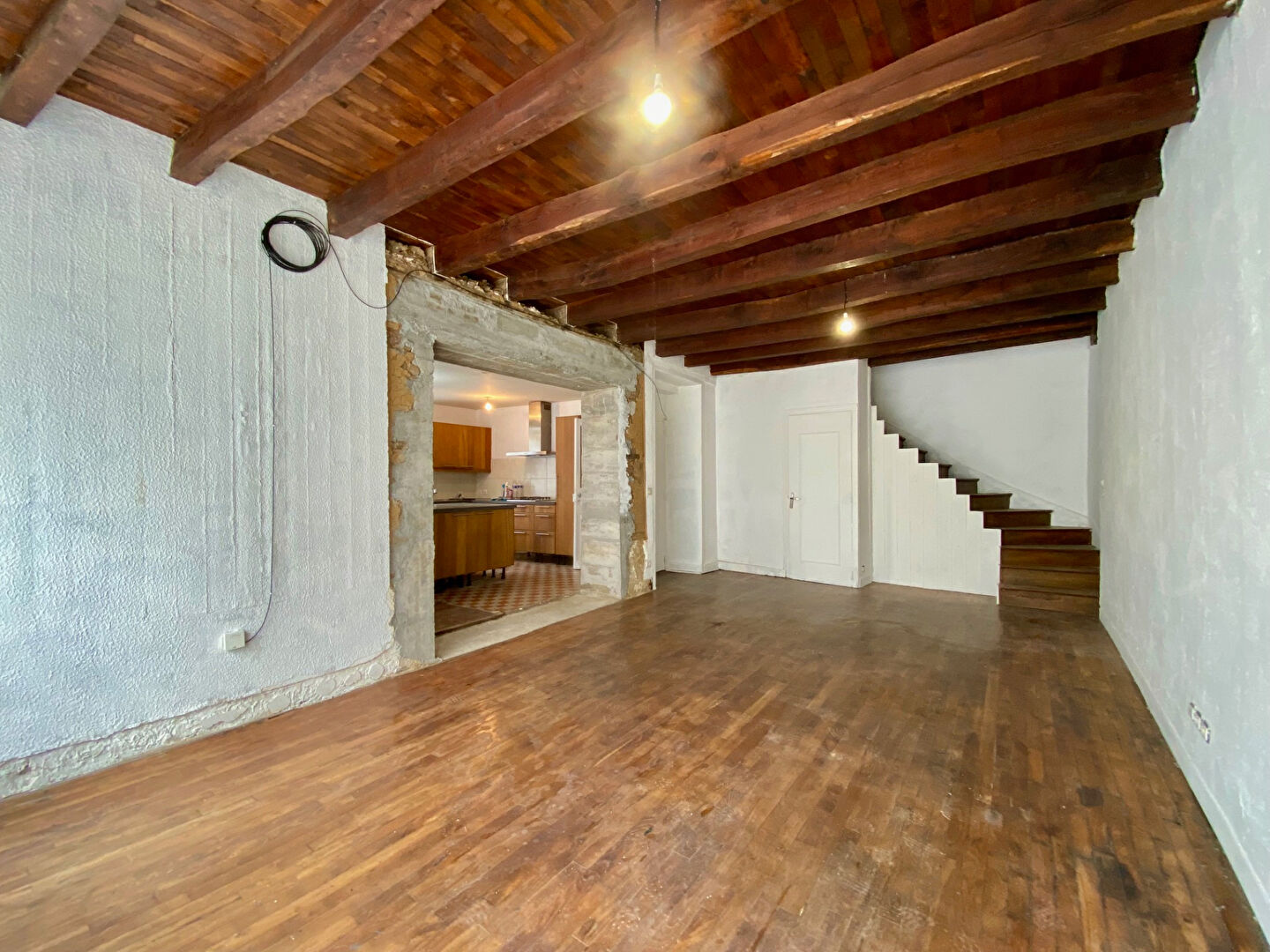 Photo Maison  110 m² +  maison  140 m² à rénover +  650 m² terrain + garage image 4/6