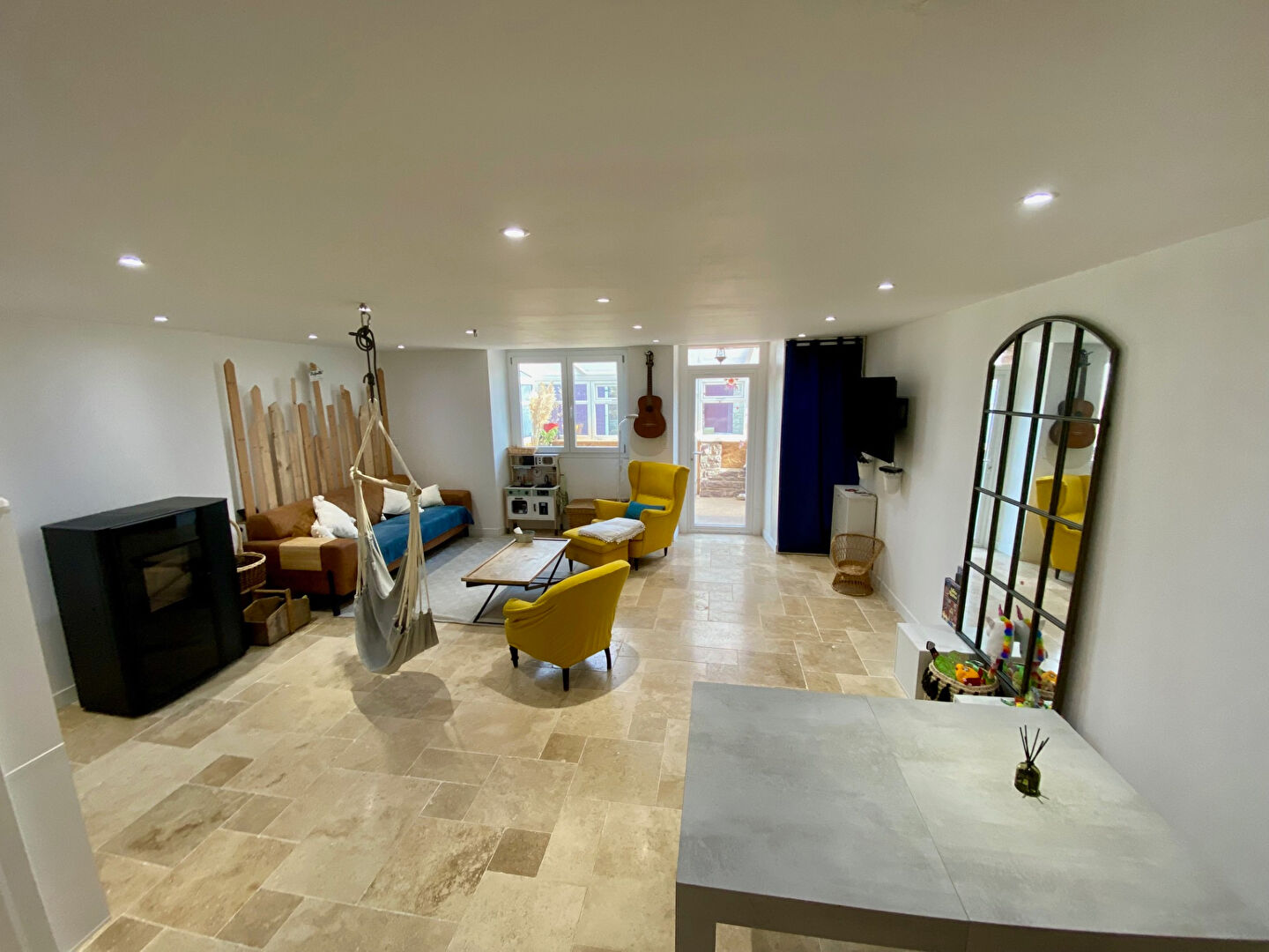 Photo Maison d'envrion 92 m² + 70 m² de dépendances sur un terrain d'environ 2500 m² image 3/6