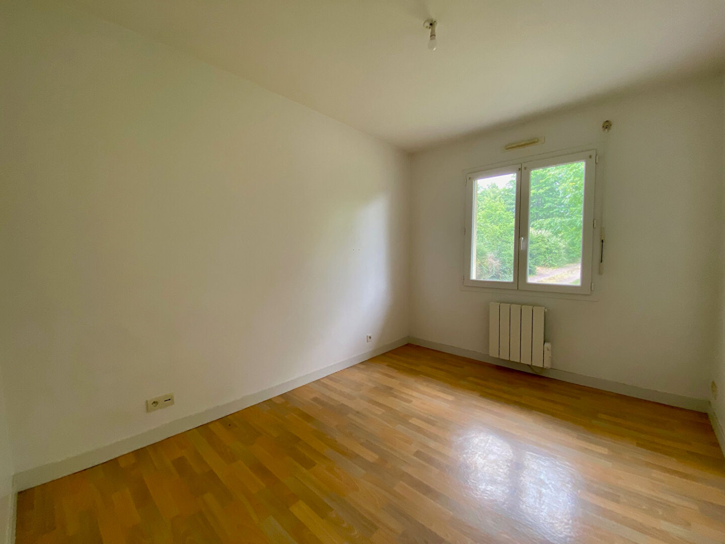 Photo Maison  5 pièce(s) 130 m² - terrain 950 m² à BEIGNON image 5/6