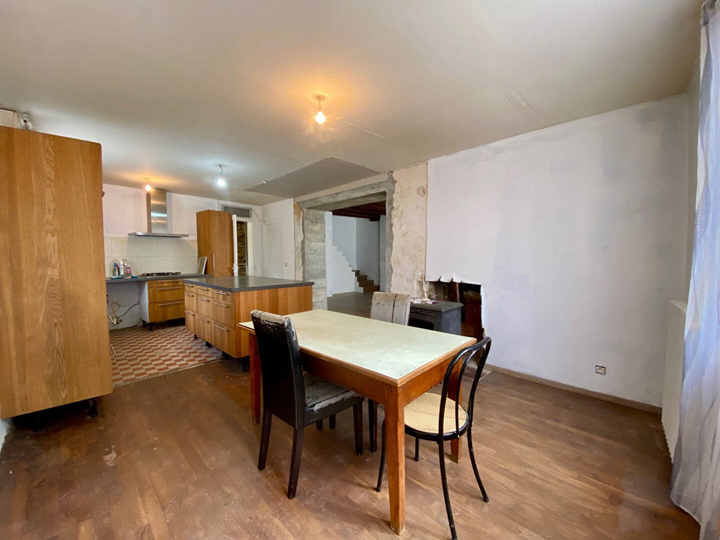 Photo Maison  110 m² +  maison  140 m² à rénover +  650 m² terrain + garage image 3/6