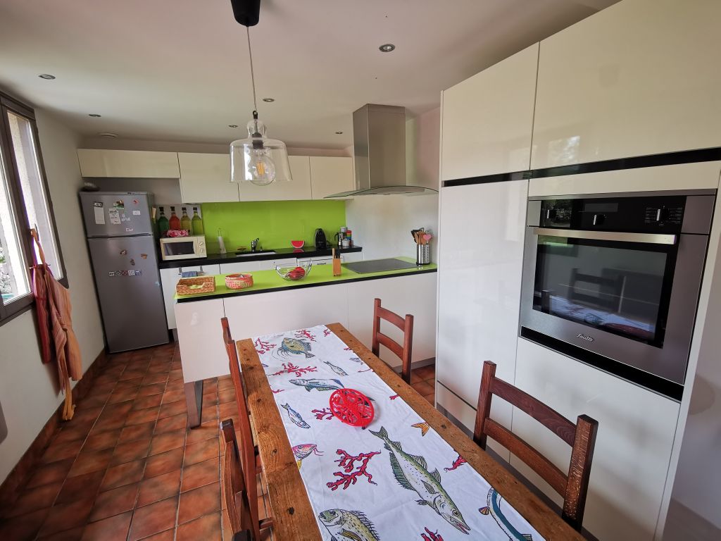 Photo ELLIANT, maison proche des commerces image 5/6