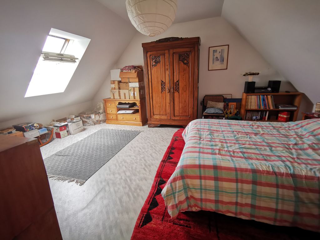 Photo ELLIANT, maison proche des commerces image 6/6