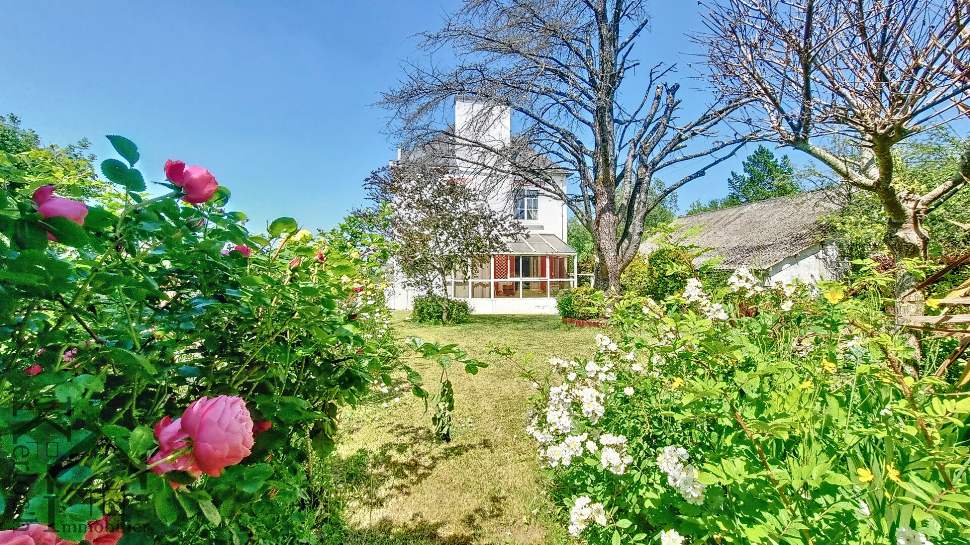 Photo Saint-Thurien, Maison avec verger et hangar ! image 1/6