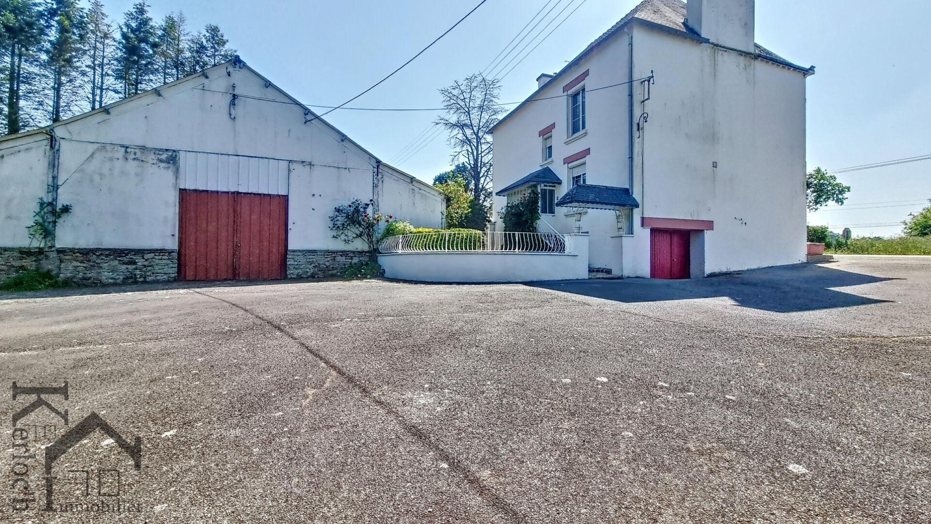 Photo Saint-Thurien, Maison avec verger et hangar ! image 2/6