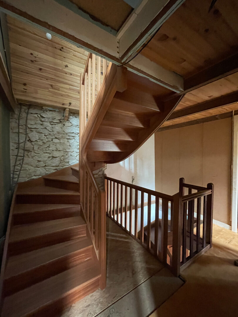 Photo Maison en pierres avec dépendances image 5/6