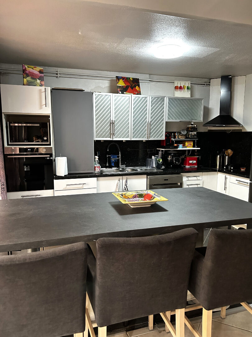 Photo iNCROYABLE  Grand T3  de 75m² EN REZ DE JARDIN SANS VIS A VIS !!!!! image 4/6