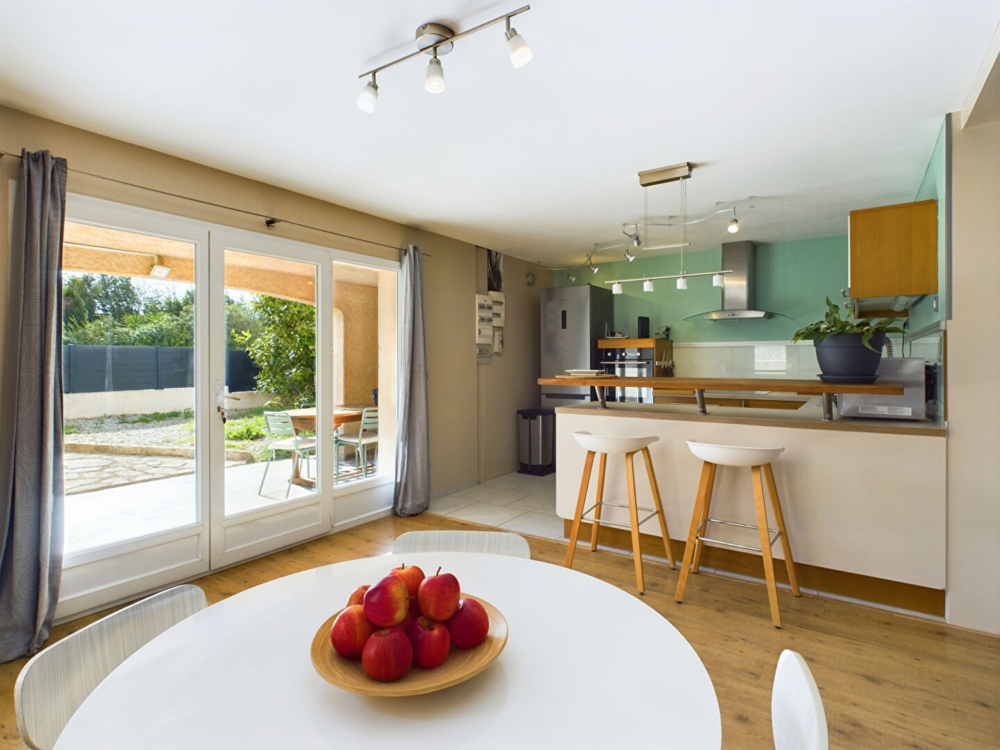 Photo 200 m2 de bonheur au Brusc à Six-Fours image 2/6