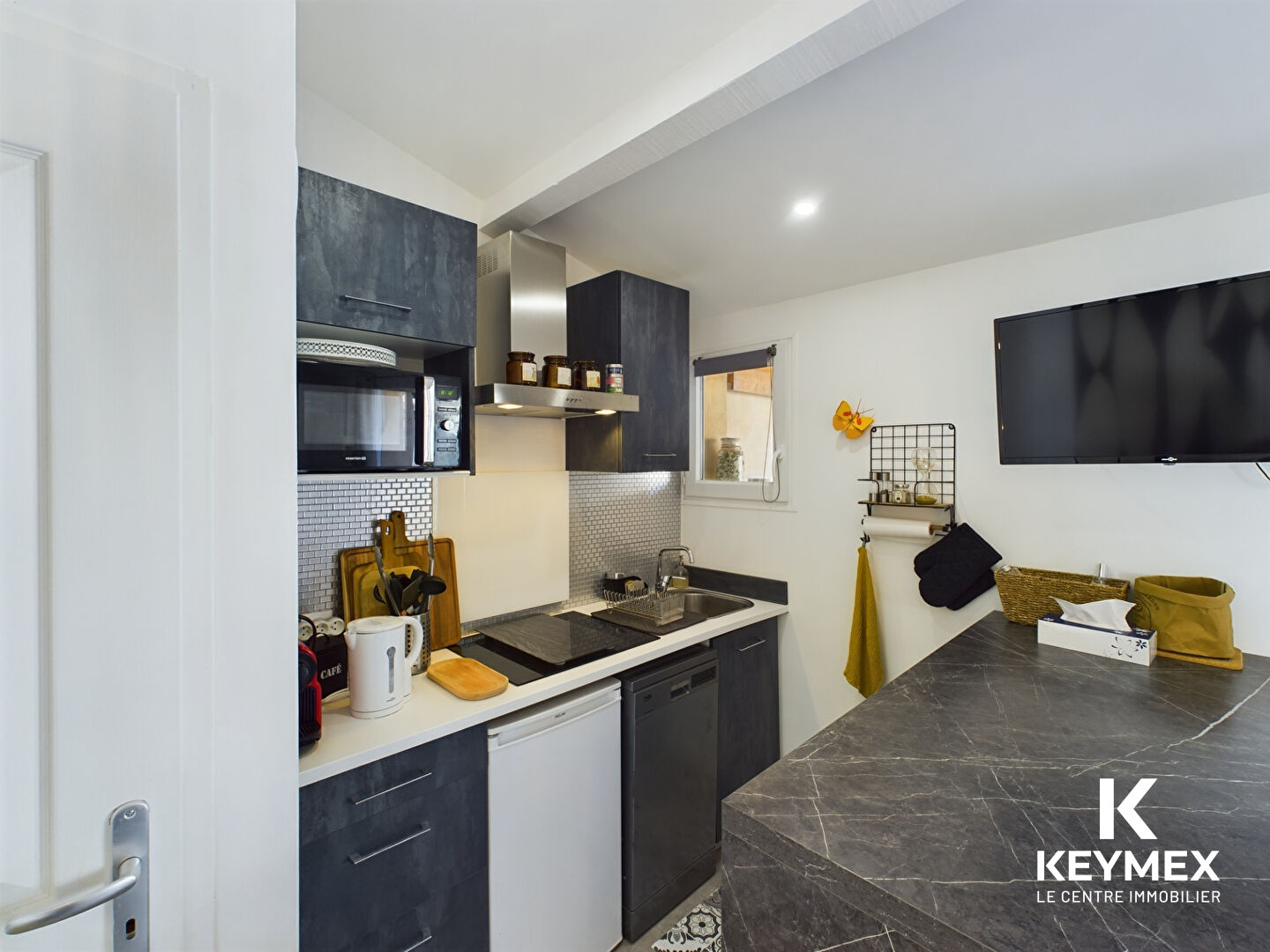 Photo Superbe bastidon à Saint Remy De Provence 2 pièces de 58.08 m2 avec piscine image 3/6