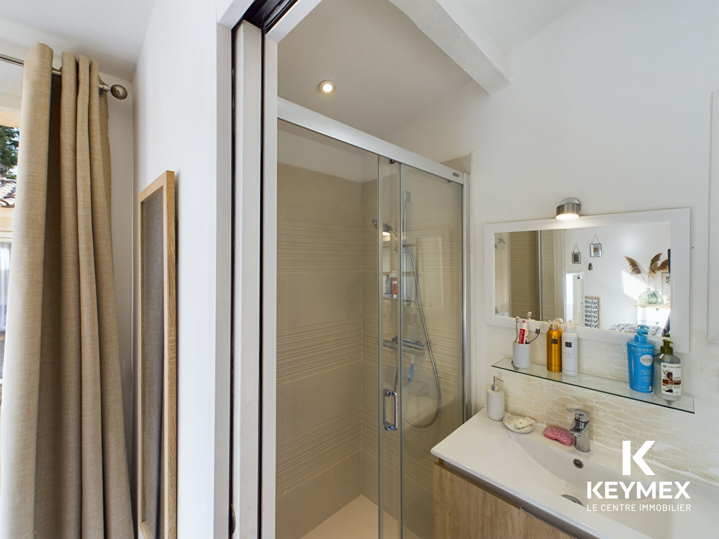 Photo Superbe bastidon à Saint Remy De Provence 2 pièces de 58.08 m2 avec piscine image 6/6