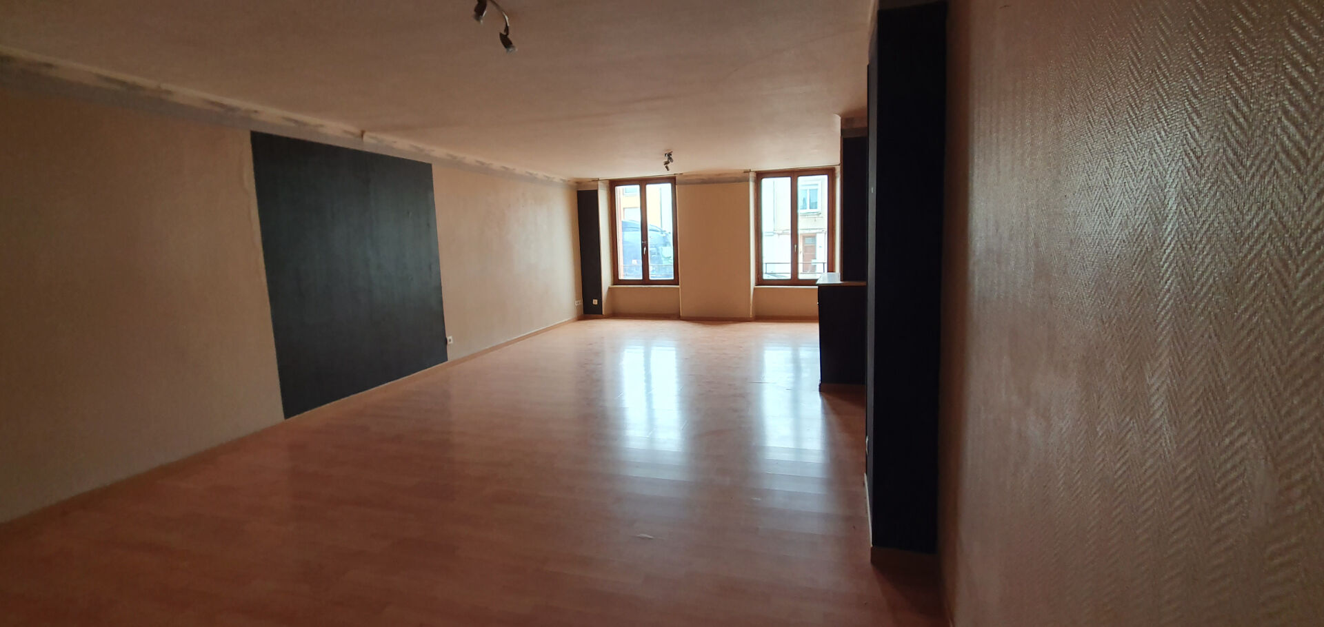 Photo Immeuble Chateau Salins image 5/6