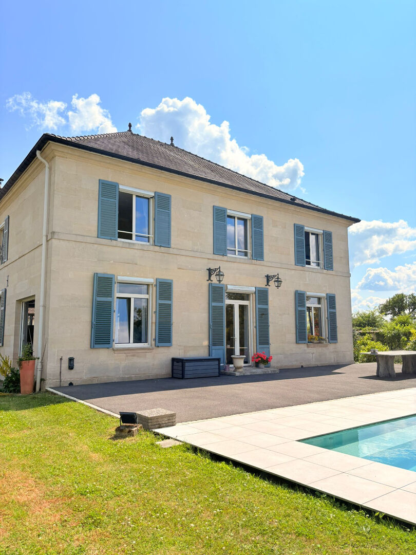 Photo Maison de maître 9 pièce(s) 350 m2 image 2/6