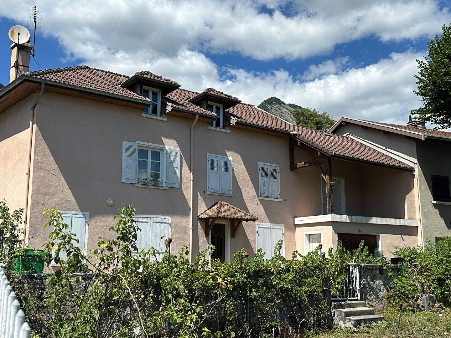 Photo SAINT ISMIER - Ch du Haut Manival image 1/6