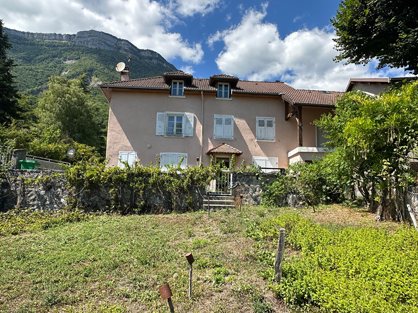 Photo SAINT ISMIER - Ch du Haut Manival image 2/6