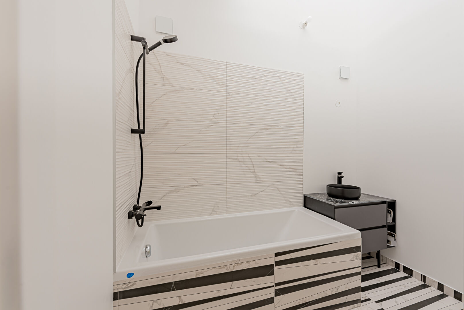 Photo Maison  4 pièces + Parking image 4/6