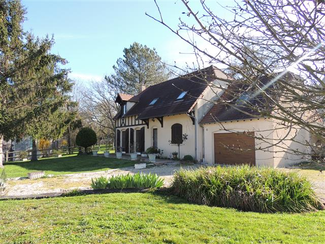 Agence immobilière de KRIS IMMOBILIER MONTREUIL Montreuil aux lions - KRIS IMMOBILIER MONTREUIL