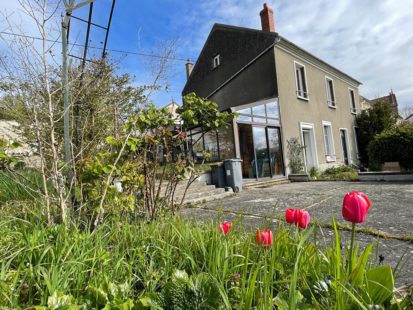 Agence immobilière de KRIS IMMOBILIER MONTREUIL Montreuil aux lions - KRIS IMMOBILIER MONTREUIL