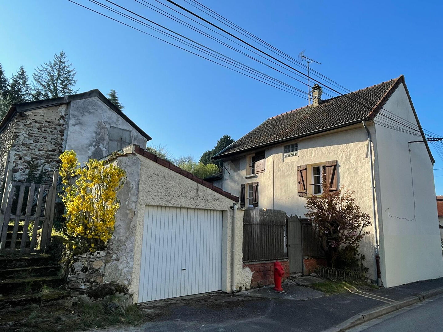 Agence immobilière de KRIS IMMOBILIER MONTREUIL Montreuil aux lions - KRIS IMMOBILIER MONTREUIL