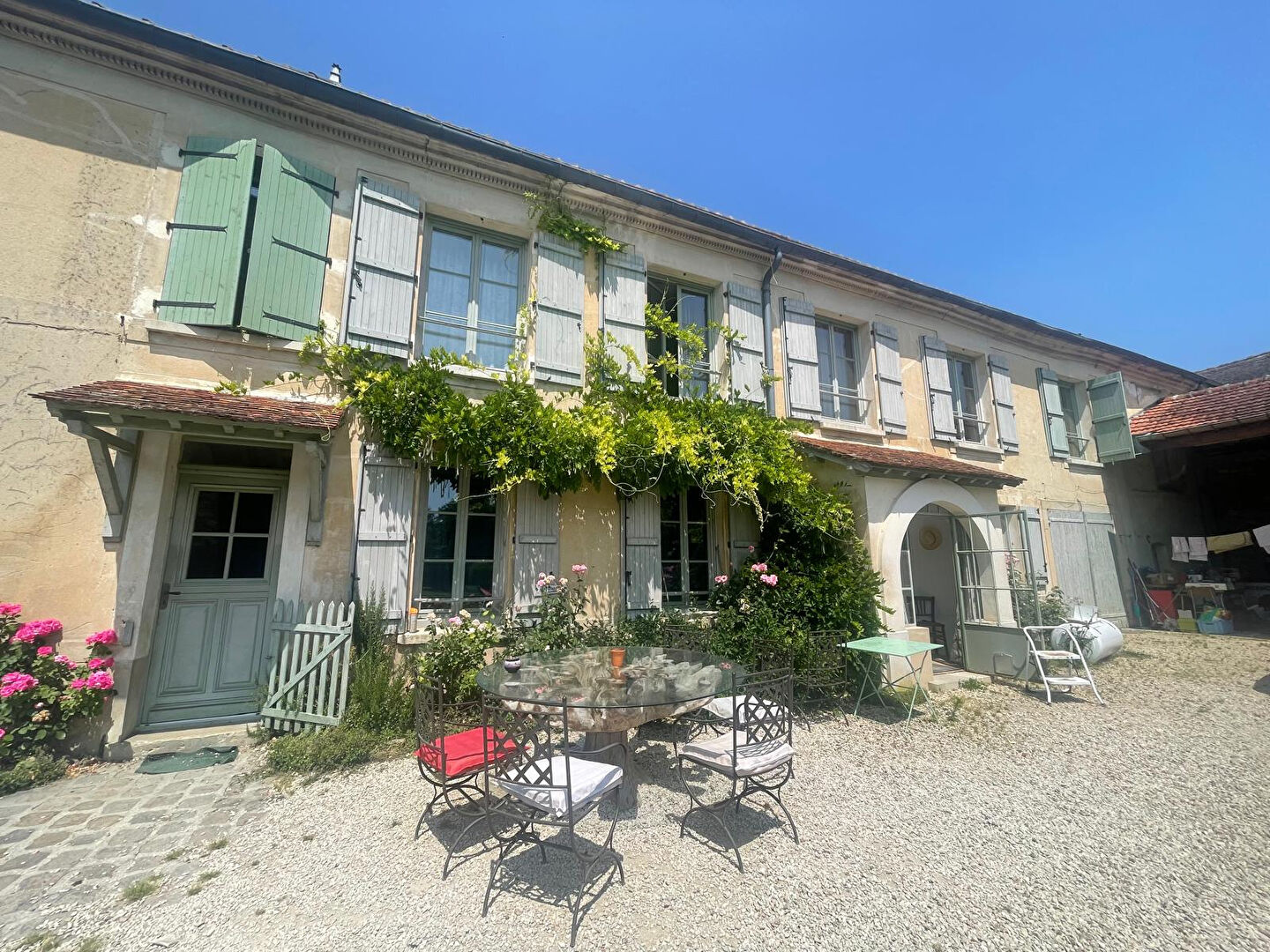 Agence immobilière de KRIS IMMOBILIER MONTREUIL Montreuil aux lions - KRIS IMMOBILIER MONTREUIL