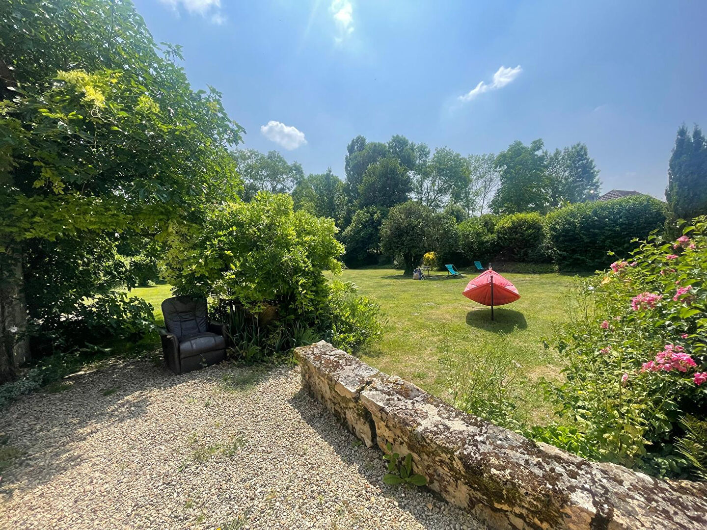 Photo Grande maison de caractère, ancienne abbaye, longère +1771 m² de parc image 3/6