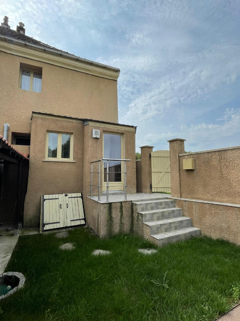 Agence immobilière de KRIS IMMOBILIER MONTREUIL Montreuil aux lions - KRIS IMMOBILIER MONTREUIL