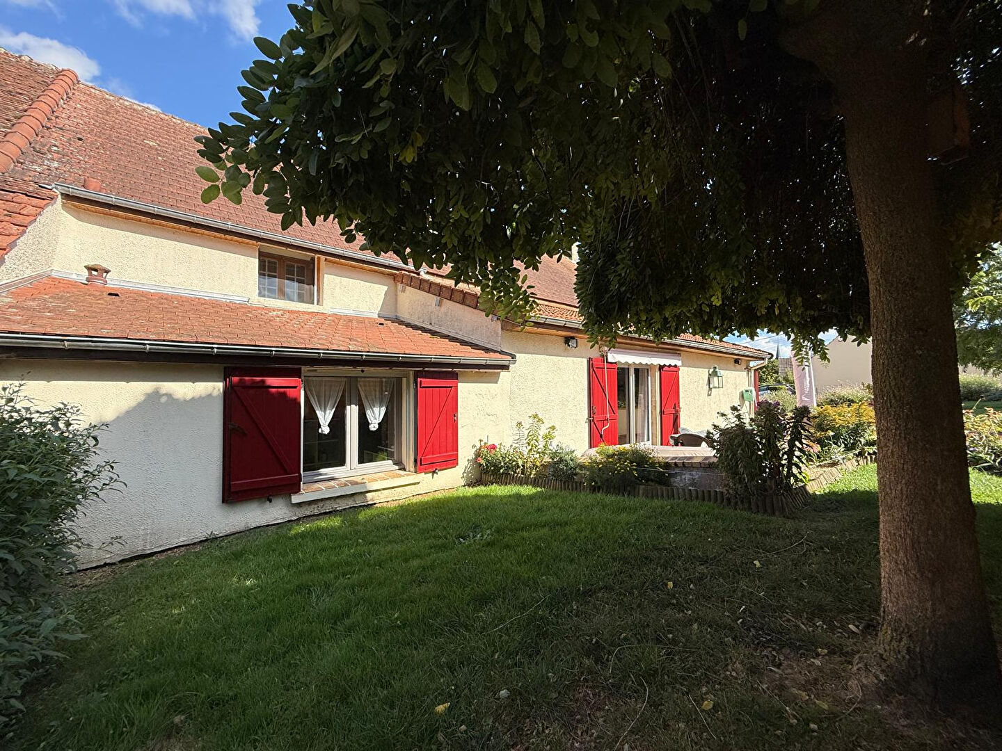 Agence immobilière de KRIS IMMOBILIER MONTREUIL Montreuil aux lions - KRIS IMMOBILIER MONTREUIL