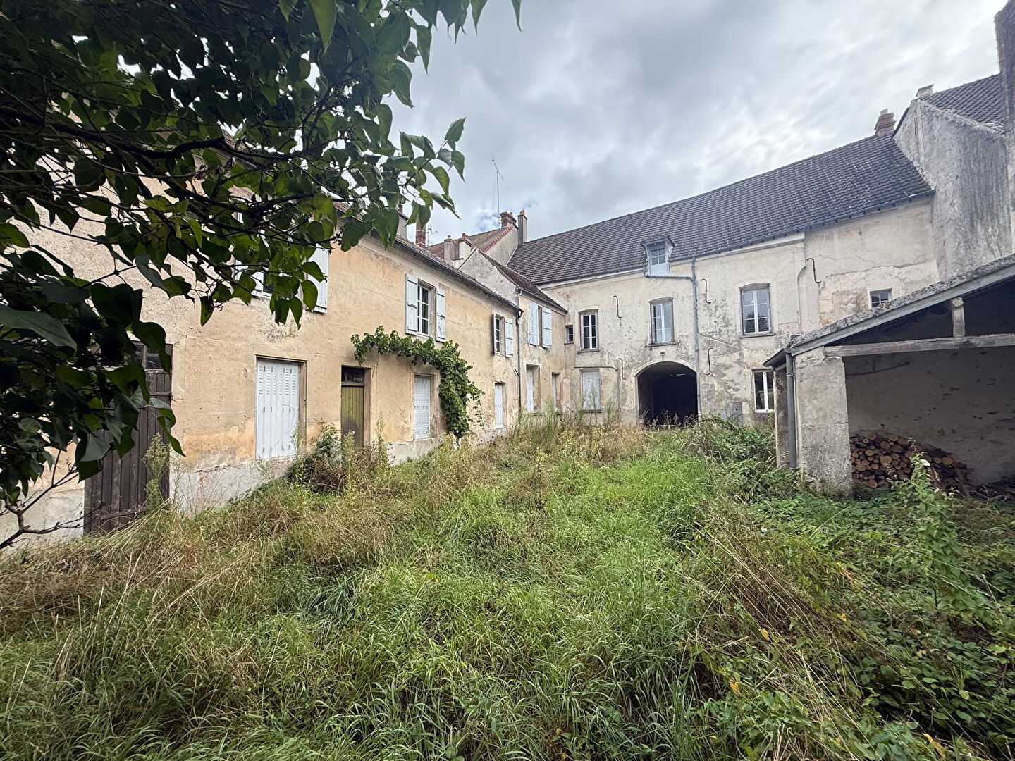 Agence immobilière de KRIS IMMOBILIER MONTREUIL Montreuil aux lions - KRIS IMMOBILIER MONTREUIL