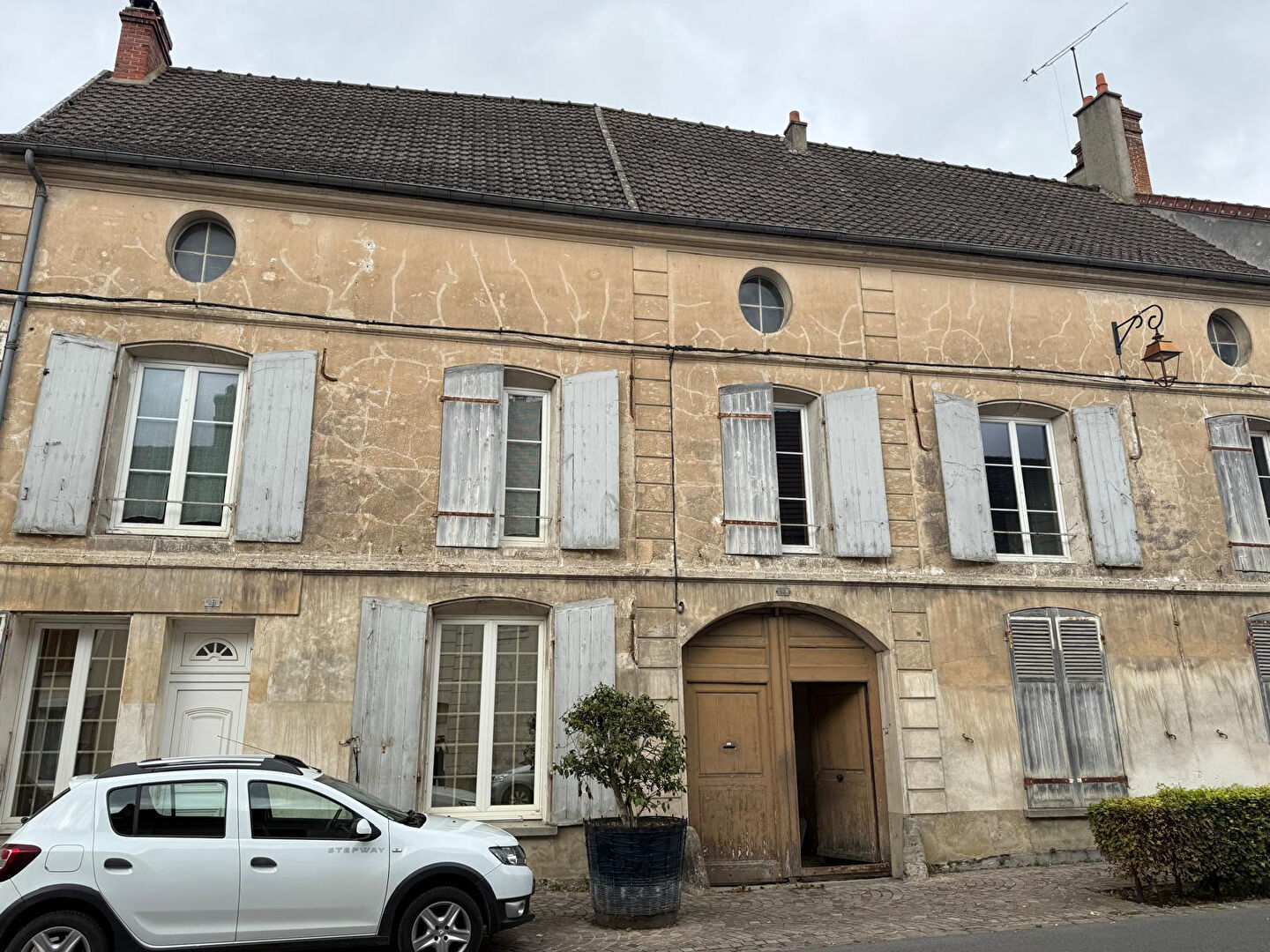 Agence immobilière de KRIS IMMOBILIER MONTREUIL Montreuil aux lions - KRIS IMMOBILIER MONTREUIL