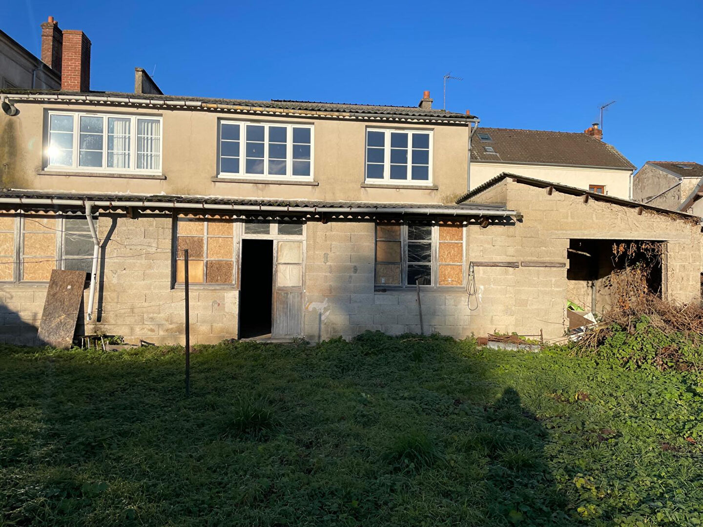 Agence immobilière de KRIS IMMOBILIER MONTREUIL Montreuil aux lions - KRIS IMMOBILIER MONTREUIL