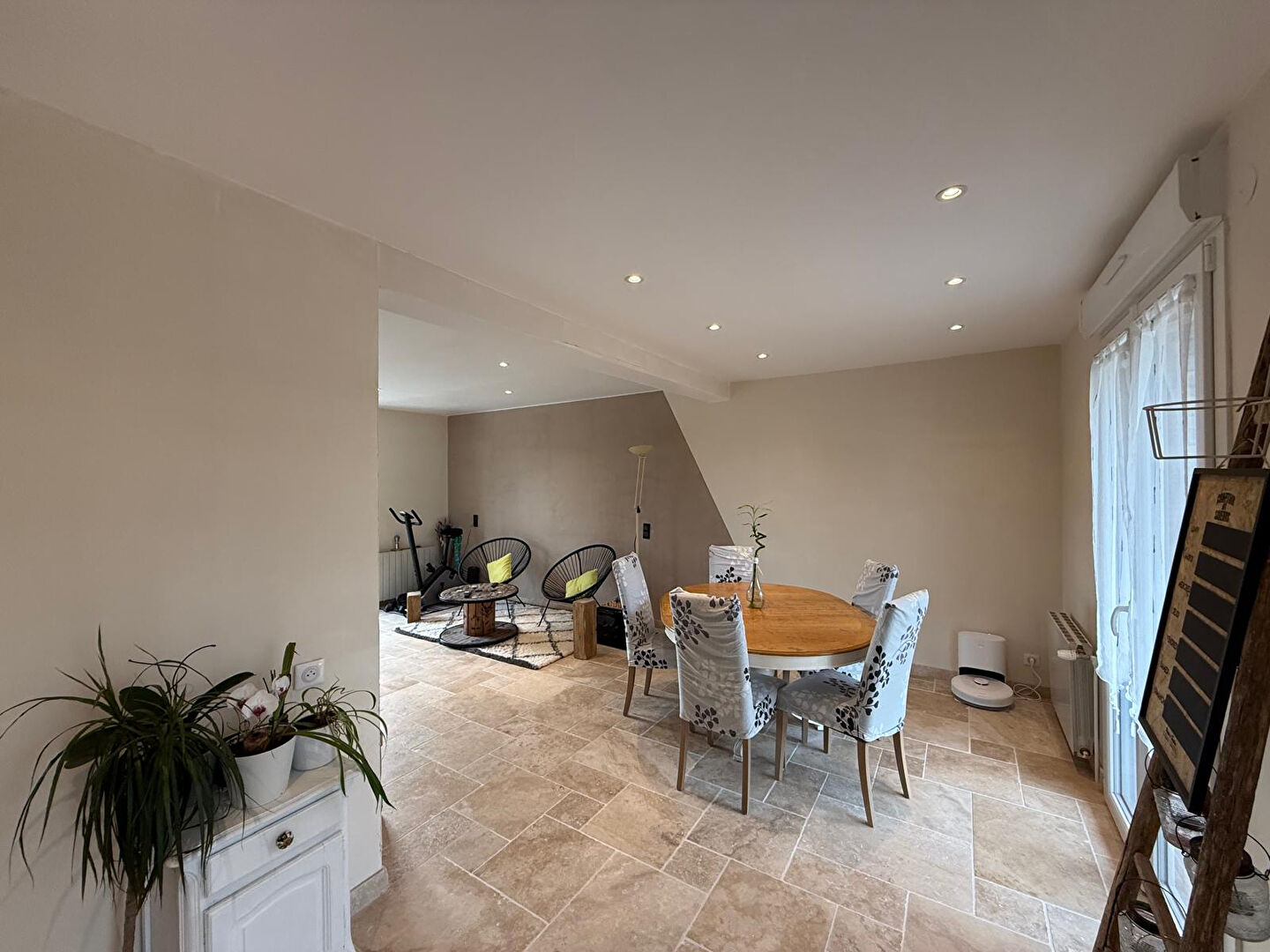 Photo beau pavillon sur sous-sol total écoles et commerces à pied image 2/6