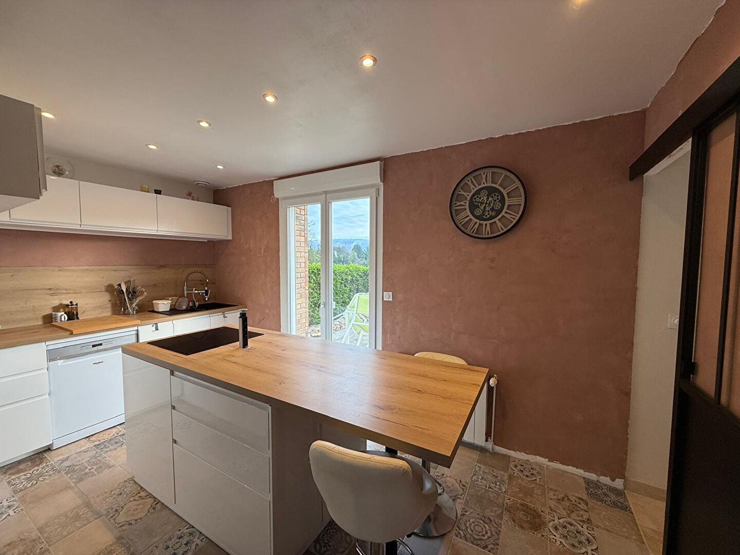 Photo beau pavillon sur sous-sol total écoles et commerces à pied image 6/6