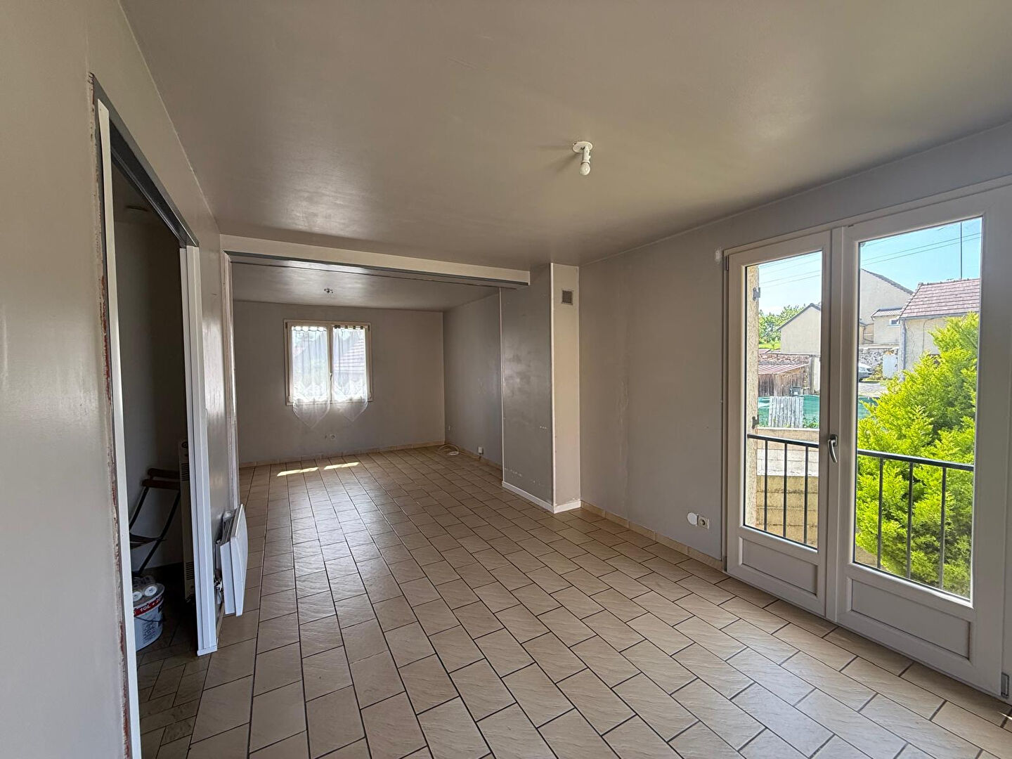 Photo Pavillon familial 120 m²  4 chambres sous-sol jardin image 4/6