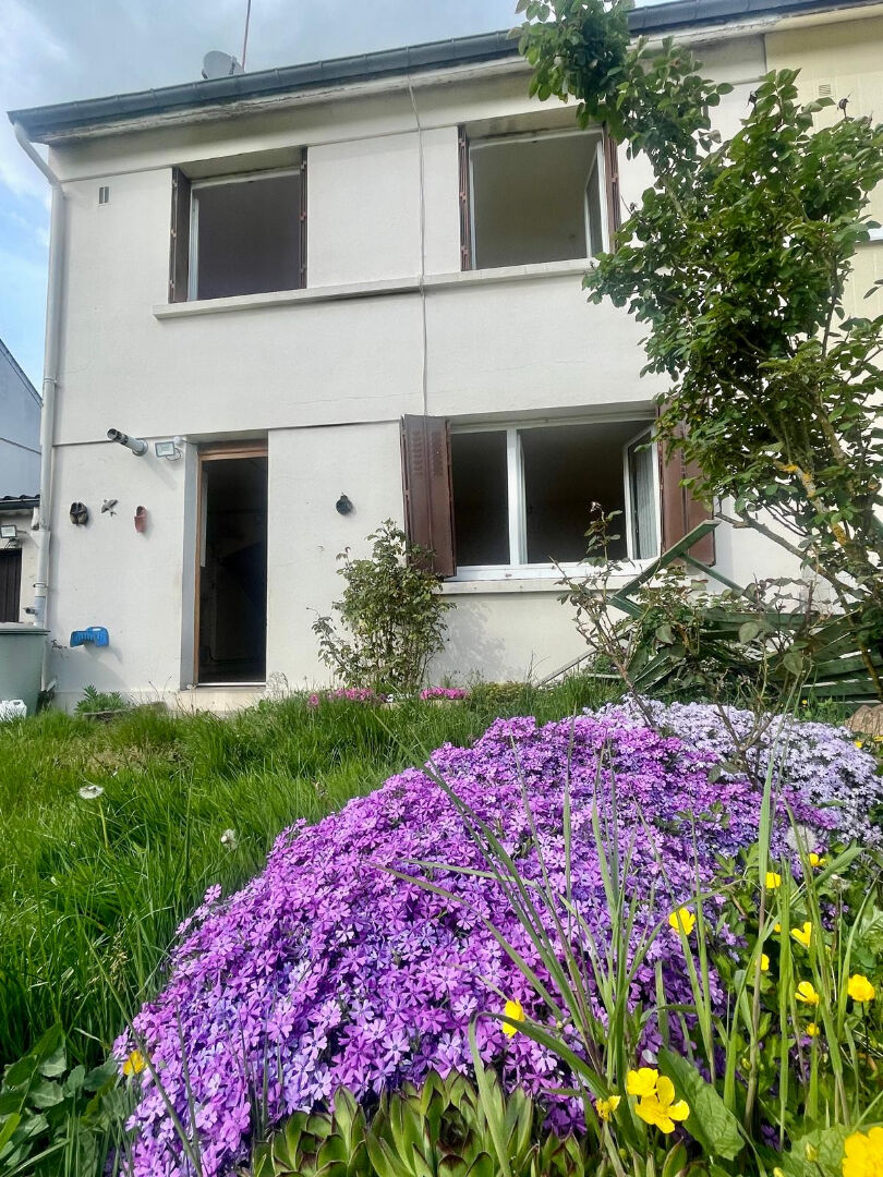 Agence immobilière de KRIS IMMOBILIER MONTREUIL Montreuil aux lions - KRIS IMMOBILIER MONTREUIL