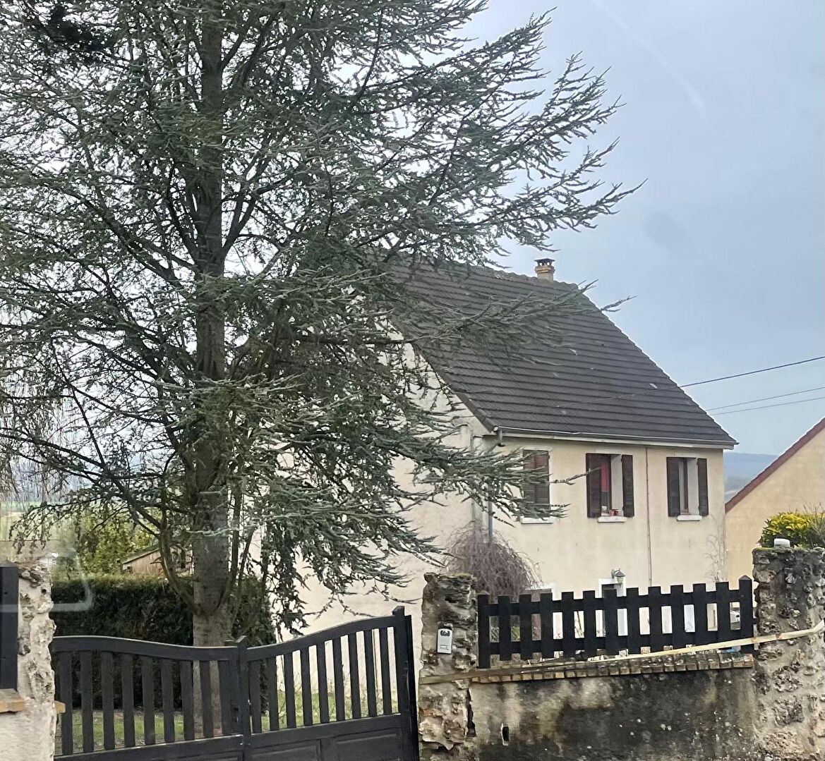 Agence immobilière de KRIS IMMOBILIER MONTREUIL Montreuil aux lions - KRIS IMMOBILIER MONTREUIL