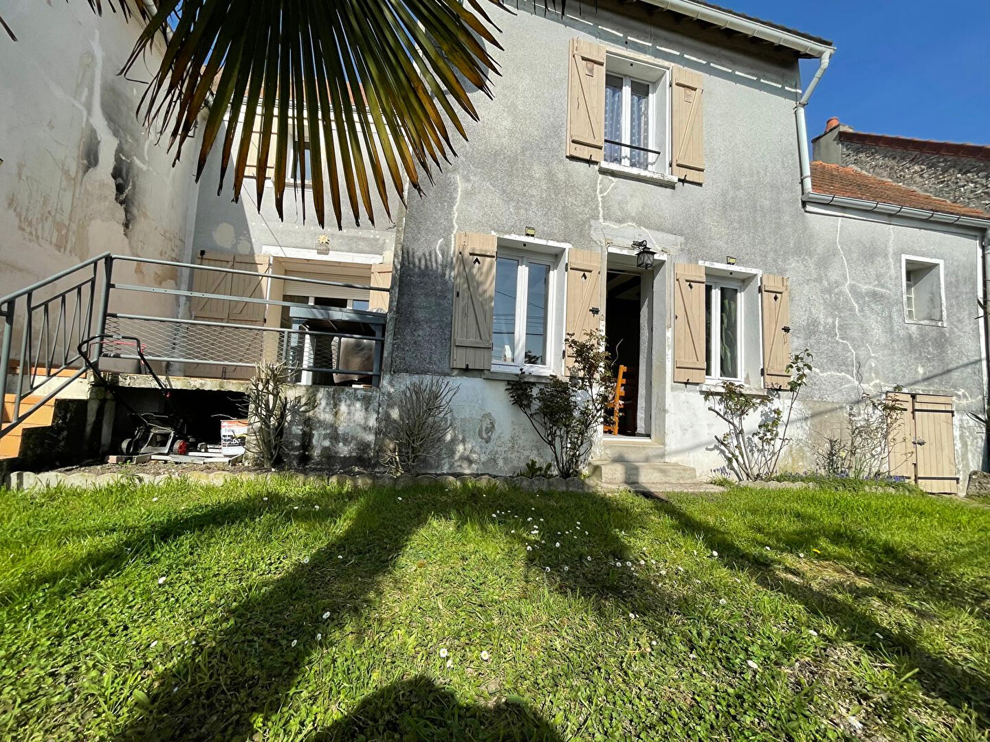 Agence immobilière de KRIS IMMOBILIER MONTREUIL Montreuil aux lions - KRIS IMMOBILIER MONTREUIL