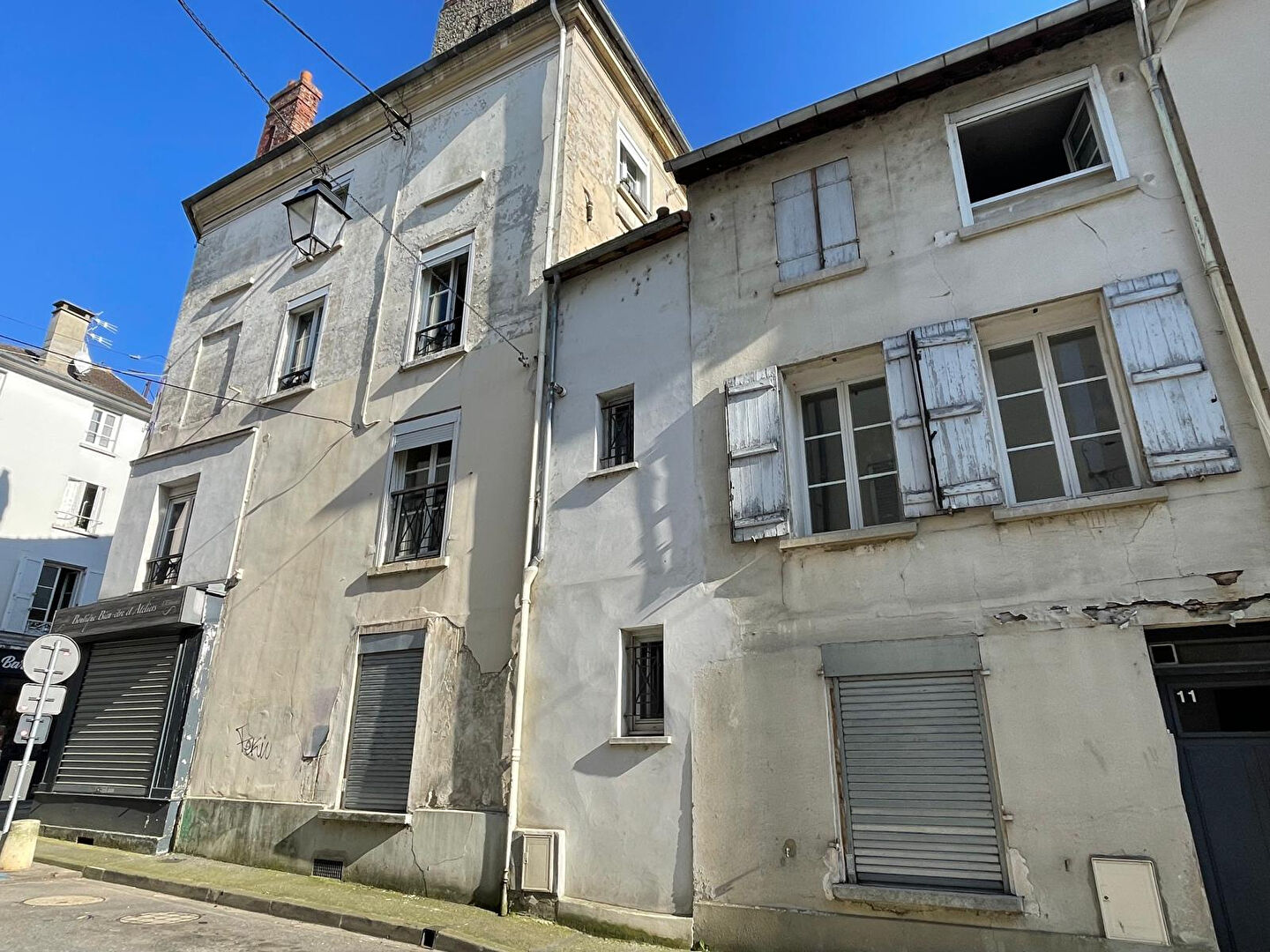 Agence immobilière de KRIS IMMOBILIER MONTREUIL Montreuil aux lions - KRIS IMMOBILIER MONTREUIL
